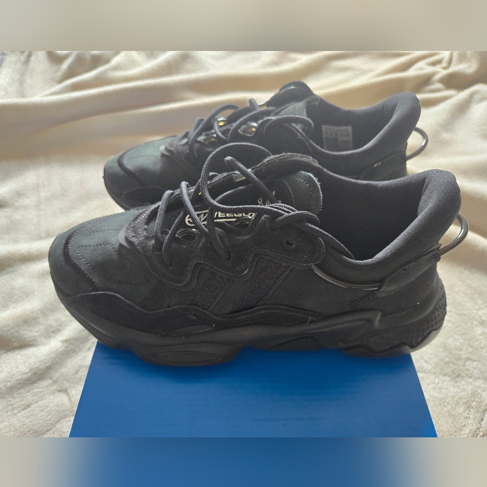 Adidas Ozweego Sneakers